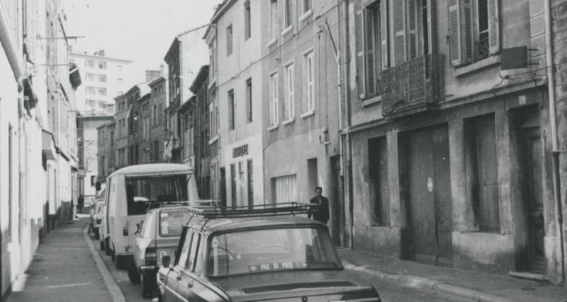  - Totalement ivre avec près de 3g au volant de sa voiture, il s’endort au milieu de la chaussée
