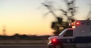 Un bus dévie brutalement et pulvérise un tracteur qui finit « cassé en deux »