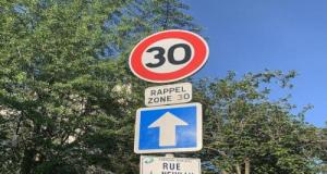 Il tente d’échapper aux gendarmes mais se retrouve dans une impasse… Une vraie