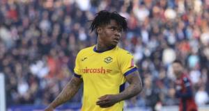 Gift Orban, ancien de l'OL, se bagarre en pleine rue avec un supporter