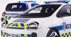 Boudée dans les années 90, la Renault Twingo pourrait enfin convaincre les forces de l’ordre grâce à ce détail