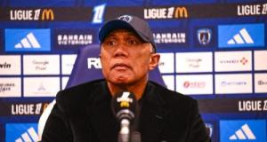 Paris FC : "On n’est pas copains", Kombouaré répond sèchement à un journaliste