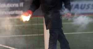 Foot Amateur : un joueur touché par une fusée de feu d’artifice, le choc de première division départementale arrêté