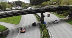 Pour une envie d'uriner, un automobiliste de 77 ans tente de fuir les gendarmes et se retrouve à contresens