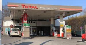 Carburants, Total doit "redistribuer" ses profits, le Premier ministre se lâche