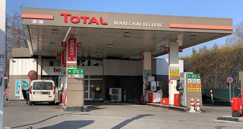  - Carburants, Total doit "redistribuer" ses profits, le Premier ministre se lâche