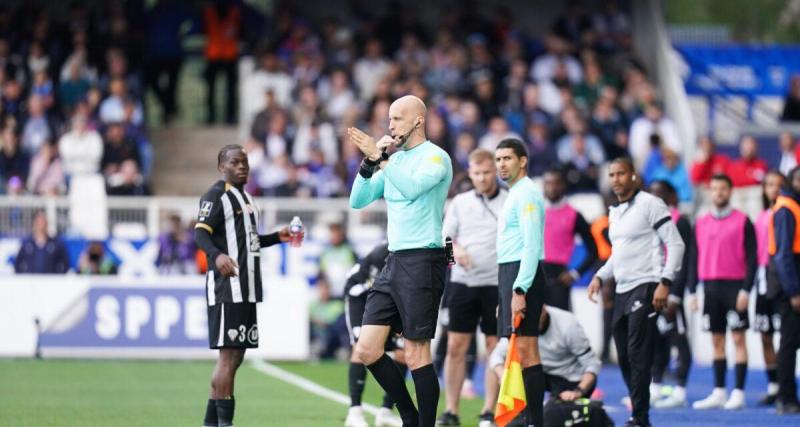  - Auxerre - Angers : il applaudit l’arbitre et prend un rouge, Sbaï plonge le SCO