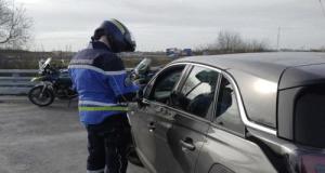 Contrôlée à près de 2,5 g d’alcool après un accident, elle affirme n’avoir bu « qu’un verre de rosé »