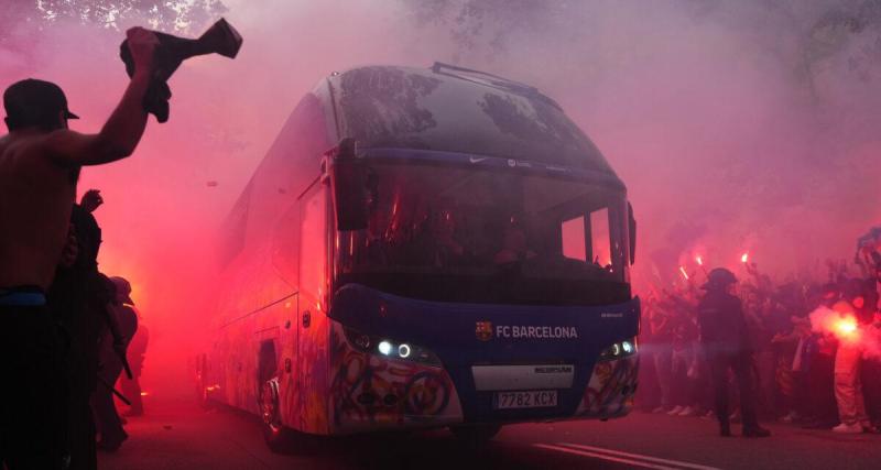  - Barça - Real Madrid : les supporters barcelonais se trompent de bus et caillassent leurs joueurs