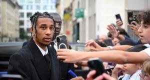 Trophées UNFP : "Olise Ballon d'Or", le Français déchaîne déjà la foule