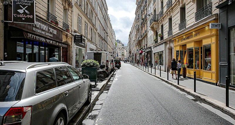  - Le maire de Paris présente sa 'petite révolution' pour le stationnement