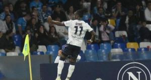 OM : le but acrobatique génial de Jonathan Rowe avec Bologne