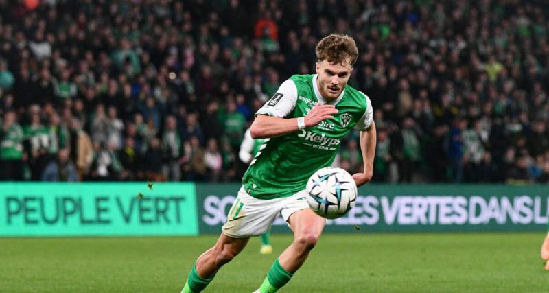 Saint-Etienne : un joueur des Verts convoqué avec son pays pour la Coupe du monde