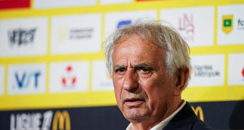  - "En plus de 40 ans de carrière, je n'ai jamais vécu ça" : l'abattement de Vahid Halilhodzic après l'envahissement de terrain à Nantes