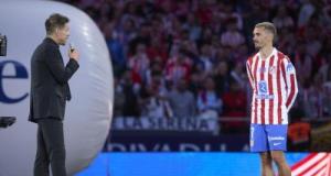 "Je veux revenir ici après" : les larmes d'Antoine Griezmann après ses adieux à l'Atletico