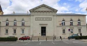 À toute vitesse dans les rues de la ville il accuse son frère jumeau devant la justice… et finit relaxé