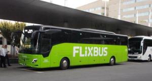 À 84 ans, son Flixbus l'oublie et la laisse seule sur une aire d'autoroute