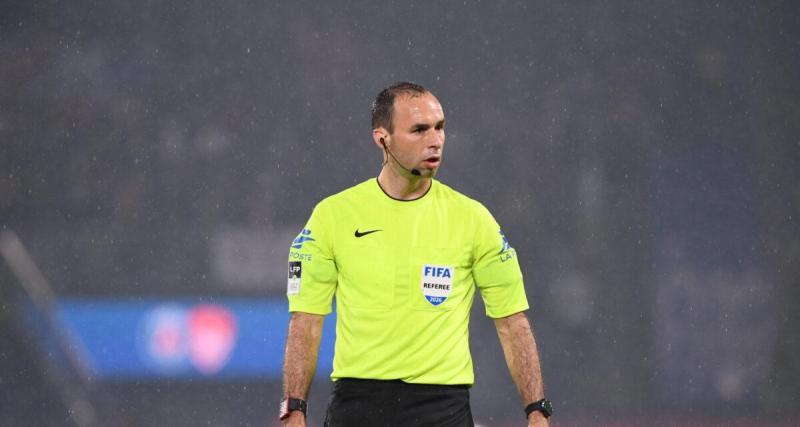  - Lens - Nice : pourquoi l'arbitre porte un numéro spécial dans le dos !