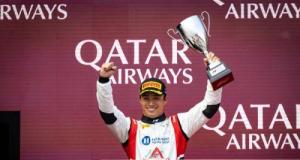F2 : Noel Leon survit au chaos et décroche sa première victoire dans un course animée