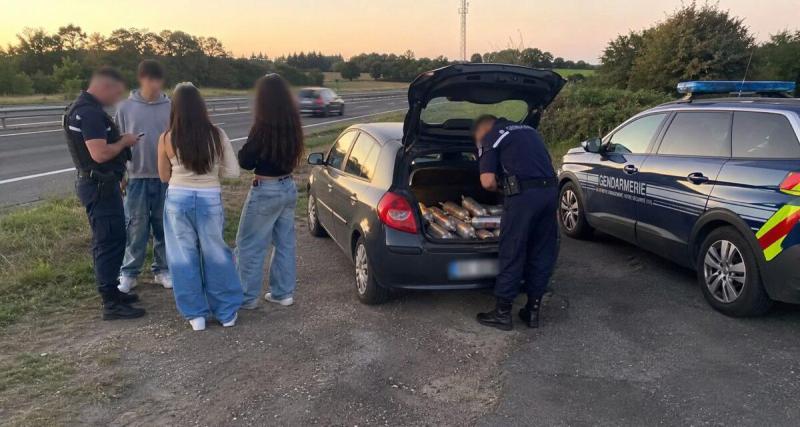  - Deux ados surpris avec un coffre chargé de bonbonnes de protoxyde d'azote lors d'un contrôle routier