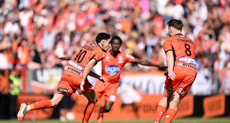  - À dix, le FC Rouen chute aux portes de la Ligue 2 à Laval