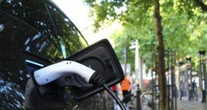 Une recharge mémorable : il oublie sa voiture branchée… et reçoit une facture choc