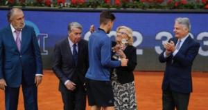 Un ancien vainqueur de Roland Garros oublie pendant 10 ans Ferrari dans un garage