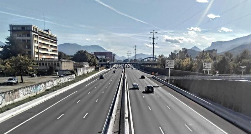  - Elle se jette volontairement d’une voiture lancée à 100 km/h sur l’autoroute : une femme de 33 ans s’en sort par miracle