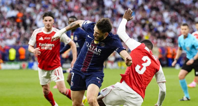  - PSG - Arsenal : l'énorme colère des supporters parisiens après le rouge non donné à Mosquera