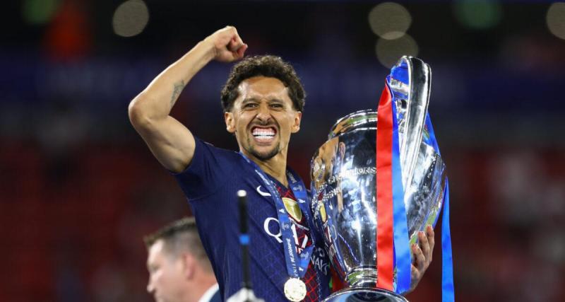  - Marquinhos qui console Gabriel, l'émouvant câlin entre Vitinha et Pacho ... Au milieu de la fête avec les joueurs du PSG