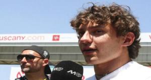 Mercedes : « Je suis très heureux chez Mercedes », Kimi Antonelli répond cash aux rumeurs sur Ferrari