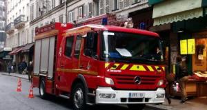 Une sortie de route tourne au cauchemar : un poteau en béton s'écrase sur le toit de leur voiture