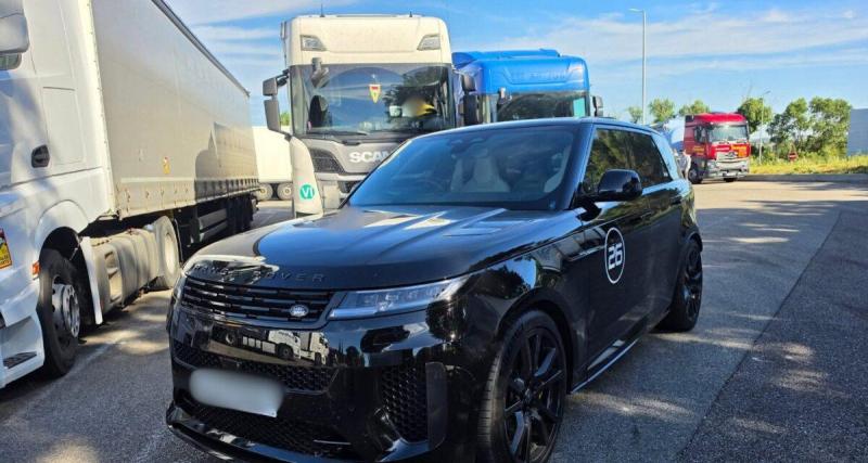 Ils traversent la France à 200 km/h en supercar pour rallier Monaco : les gendarmes offrent un arrêt imprévu à ces 4 conducteurs britanniques ‎