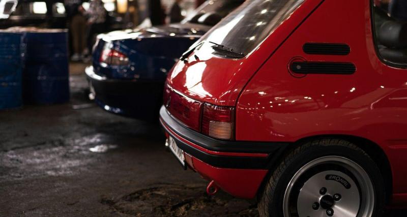  - Une Peugeot 205 “met un vent” à une Ferrari F8 : une séquence virale qui interroge les internautes