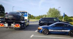 Après les 24H du Mans, il prend goût à la vitesse et fonce à 221 km/h sur l'A11 « pour faire plaisir à son fils » : permis et voiture confisqués immédiatement