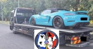 Flashé à plus de 175 km/h, sa très remarquée Porsche Bleu Miami se verra beaucoup moins… depuis la fourrière