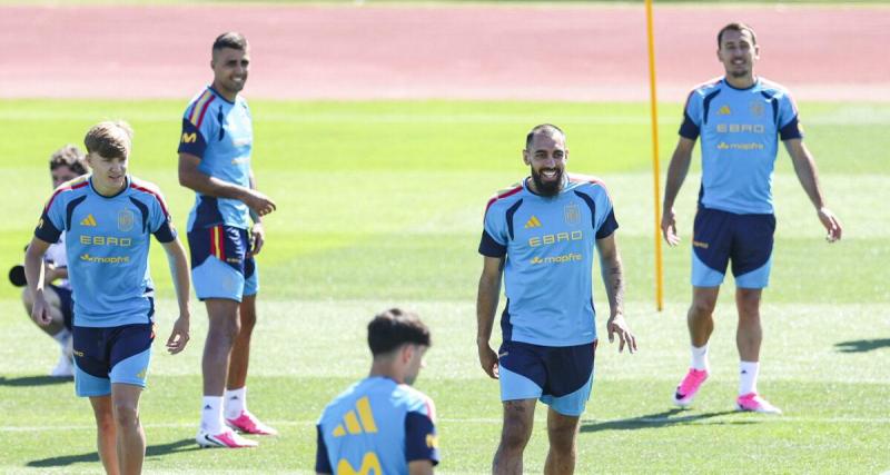  - Coupe du monde : une scène lunaire avec un joueur espagnol, recalé à l'entrée du centre d'entraînement