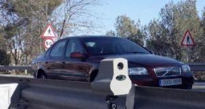 Vous partez en Espagne ? Ces radars laser cachés dans les glissières vous flashent à 1 km et les drones peuvent vous verbaliser directement