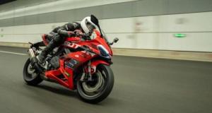 QJMotor SRK 800 RS, une petite bombe à moins de 10 000 €