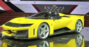 Une Ferrari F80 violette à près de 4 millions d’euros débarque