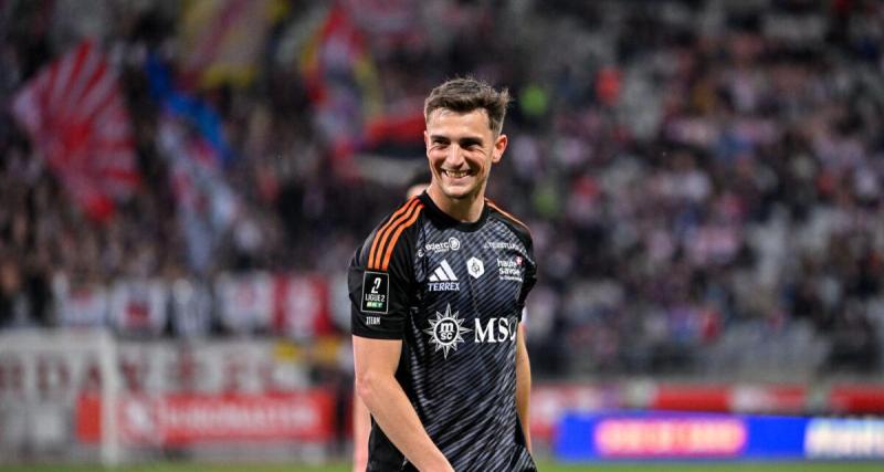  - Ligue 2 : Clermont annonce onze départs, Annecy attaqué pour Billemaz