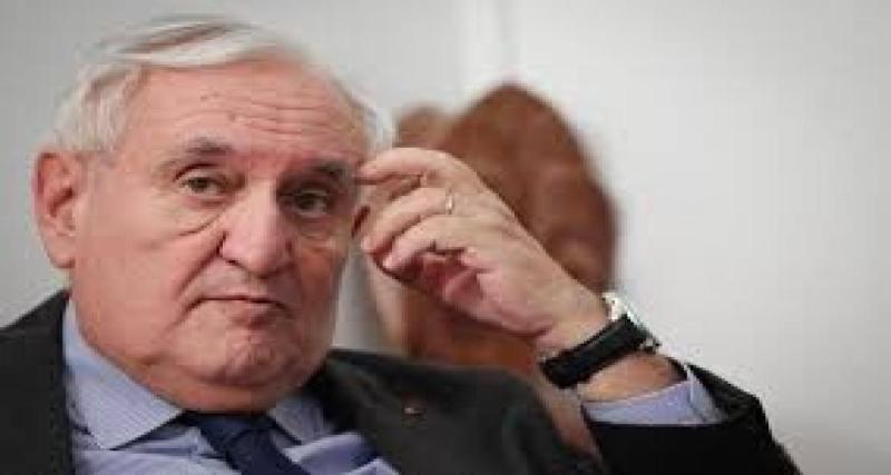  - Raffarin dans une voiture officielle qui renverse un scooter : il aurait quitté les lieux sans s'inquiéter de la victime