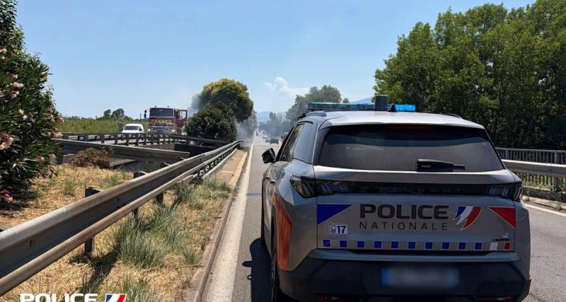 Il jette un mégot par la fenêtre de sa voiture… et déclenche un incendie en pleine route