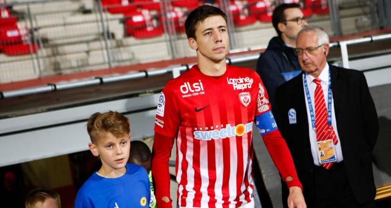  - Étranger : un joueur formé à Nancy passé par Barcelone se rapproche de Benfica