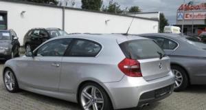Un étudiant flashé à 137 km/h en BMW : permis retiré et voiture en fourrière... Retour à l'école à pied