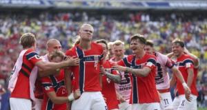 "Le roi Haaland", "un cyborg anéantit le Brésil", "digne d'un dieu" ... Haaland adoubé par la presse internationale après son doublé légendaire contre le Brésil
