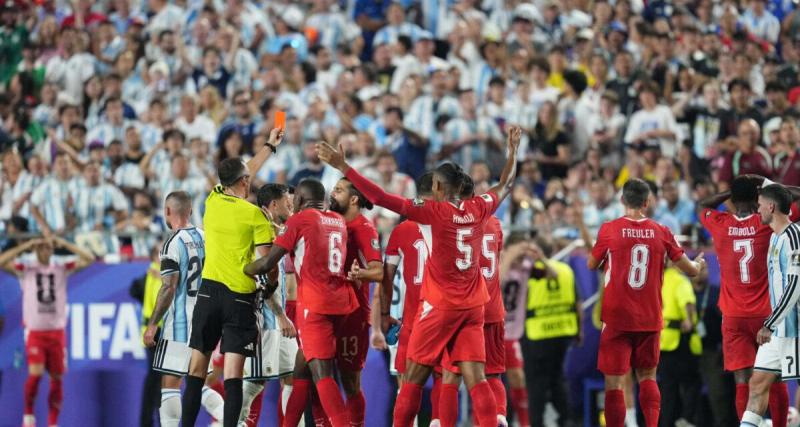  - Argentine-Suisse : la raison du rouge ultra polémique d'Embolo