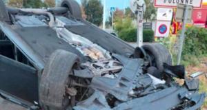 Une voiture se retourne sur un passage à niveau : trains à l'arrêt, route fermée plusieurs jours