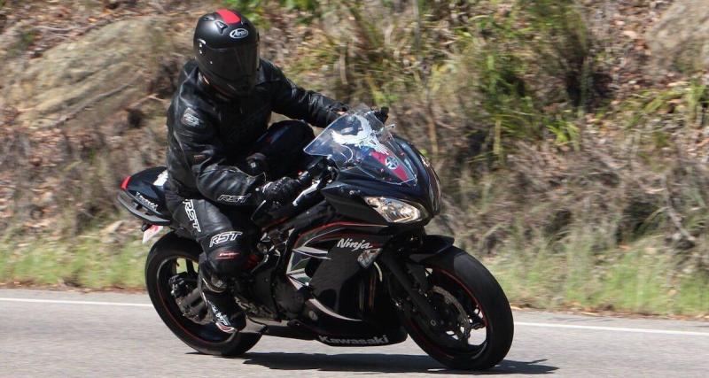  - Casque, gants et chaussures à moto, ces 400 euros d'amende qui pourraient vous frapper