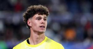 Ligue 1 : l'OM piste un international japonais, le PSG perd un titi, Lyon et Rennes bouclent des départs